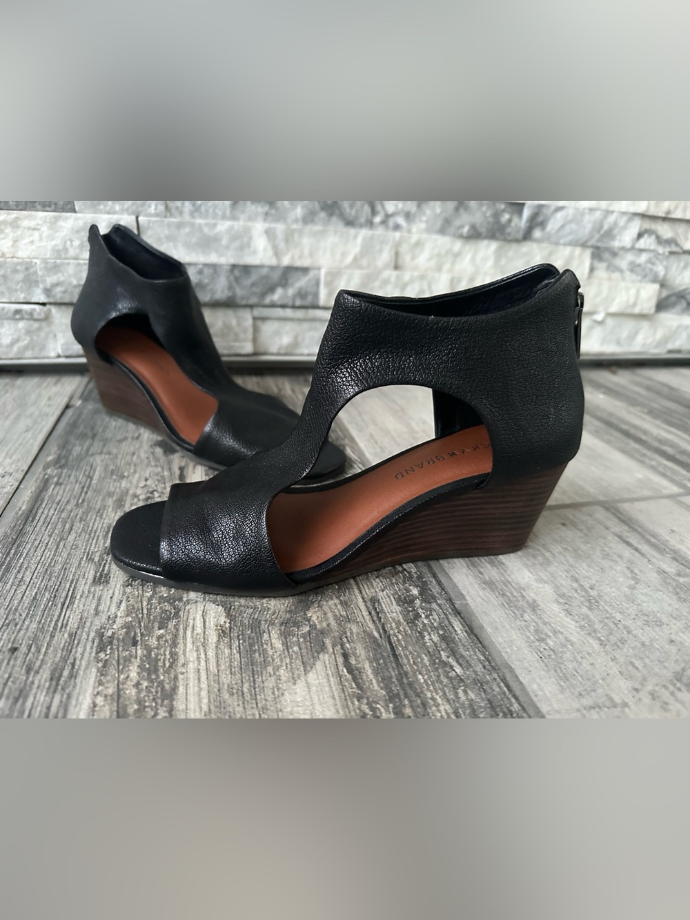 NEW Lucky Brand Black Wedge Sandals Size 7